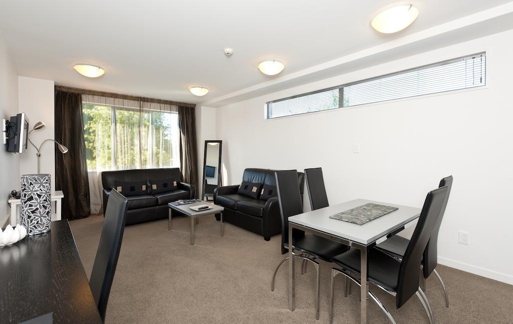 Bellano Motel Suites Крайстчерч Номер фото Living room