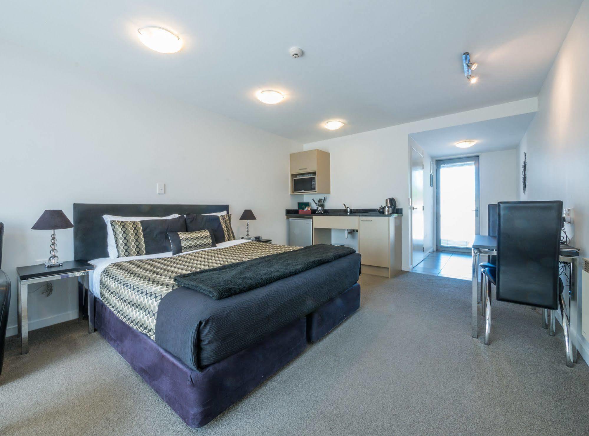 Bellano Motel Suites Крайстчерч Екстер'єр фото Studio apartment